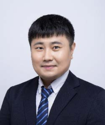 Portrait of Editorial Board member Xinqiao Liu